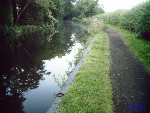 Staffs-Worcs Canal On A Beautiful Morning